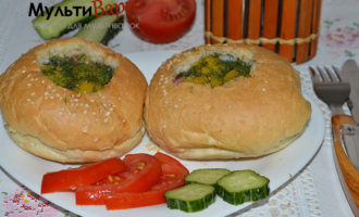 Горячие бутерброды с перепелиными яйцами фото