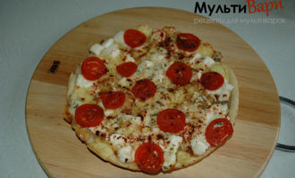 Пицца 4 сыра в Мультиварке фото
